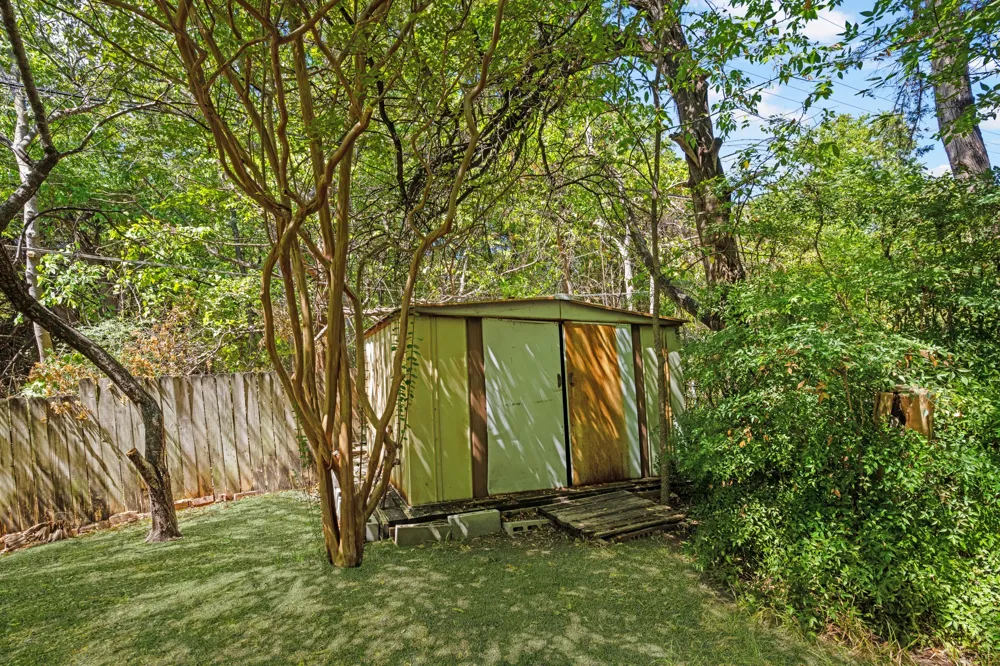 5607 Mona Lane Dallas, TX 75236
