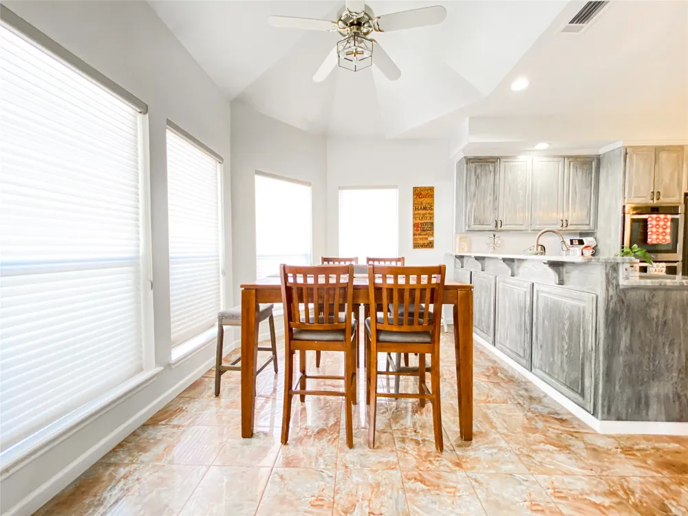 549 COUNTRY PLACE S Abilene, TX 79606