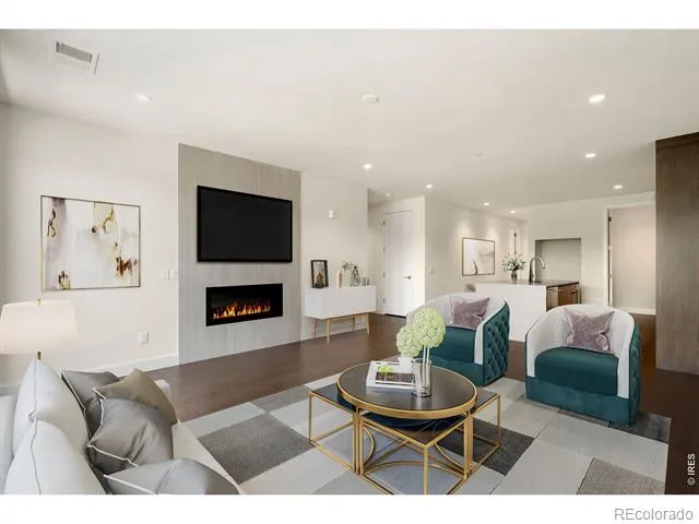 205 E 6th Street #303 Loveland, CO 80537