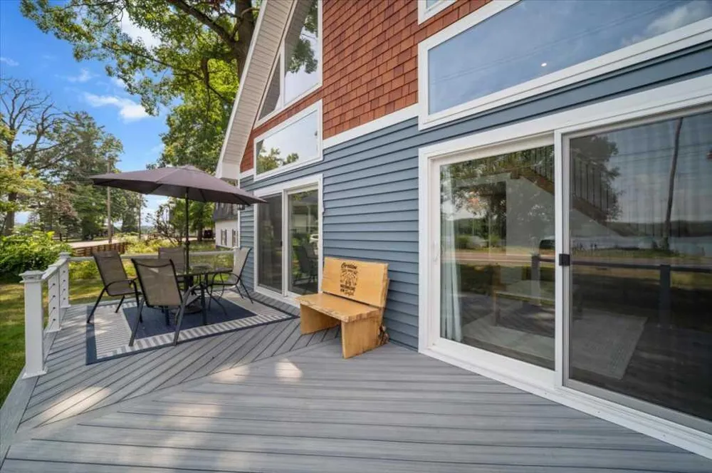 7603 S Croton Hardy Drive Newaygo, MI 49337