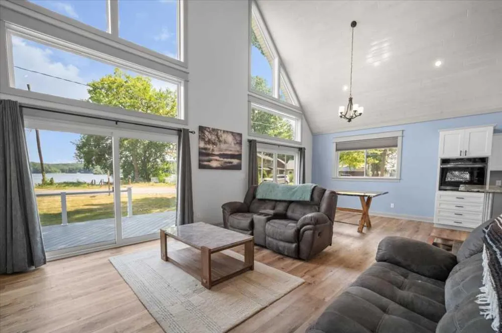 7603 S Croton Hardy Drive Newaygo, MI 49337