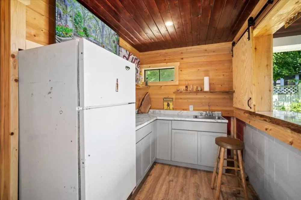 7603 S Croton Hardy Drive Newaygo, MI 49337