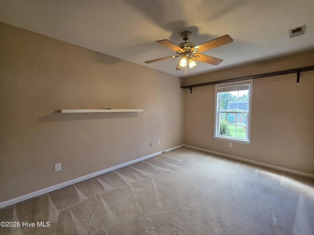 200 Flagstone Lane Jacksonville, NC 28546