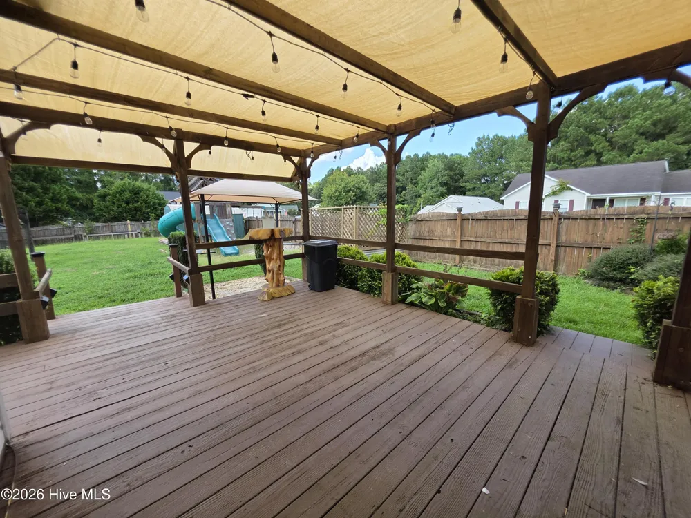 200 Flagstone Lane Jacksonville, NC 28546