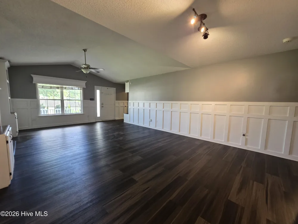 200 Flagstone Lane Jacksonville, NC 28546