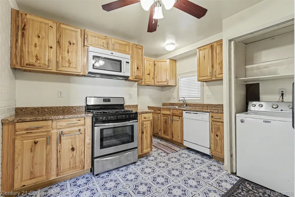 19145 Wall Street Melvindale City, MI 48122