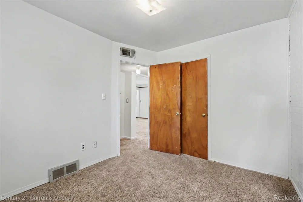 19145 Wall Street Melvindale City, MI 48122