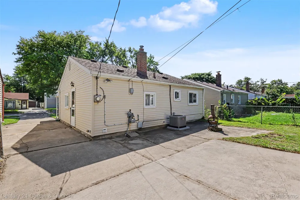 19145 Wall Street Melvindale City, MI 48122