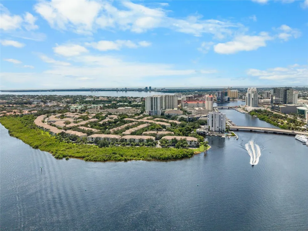 1109 NORMANDY TRACE ROAD #1109 Tampa, FL 33602
