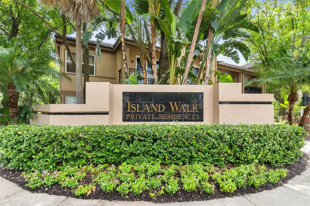1109 NORMANDY TRACE ROAD #1109 Tampa, FL 33602