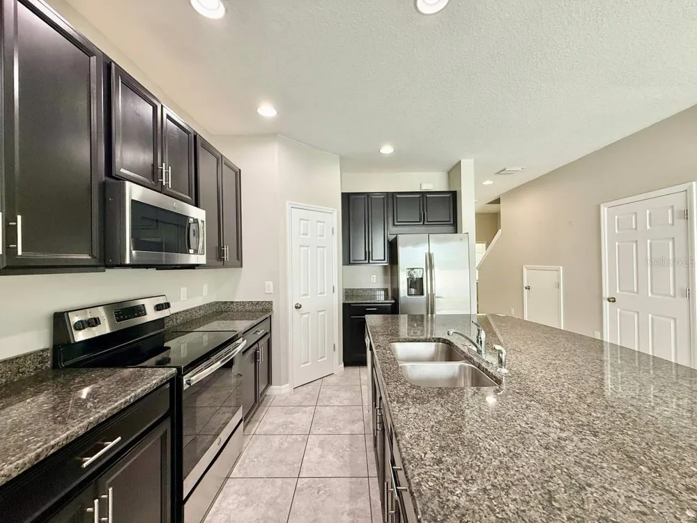 7123 SUMMER HOLLY PLACE Riverview, FL 33578