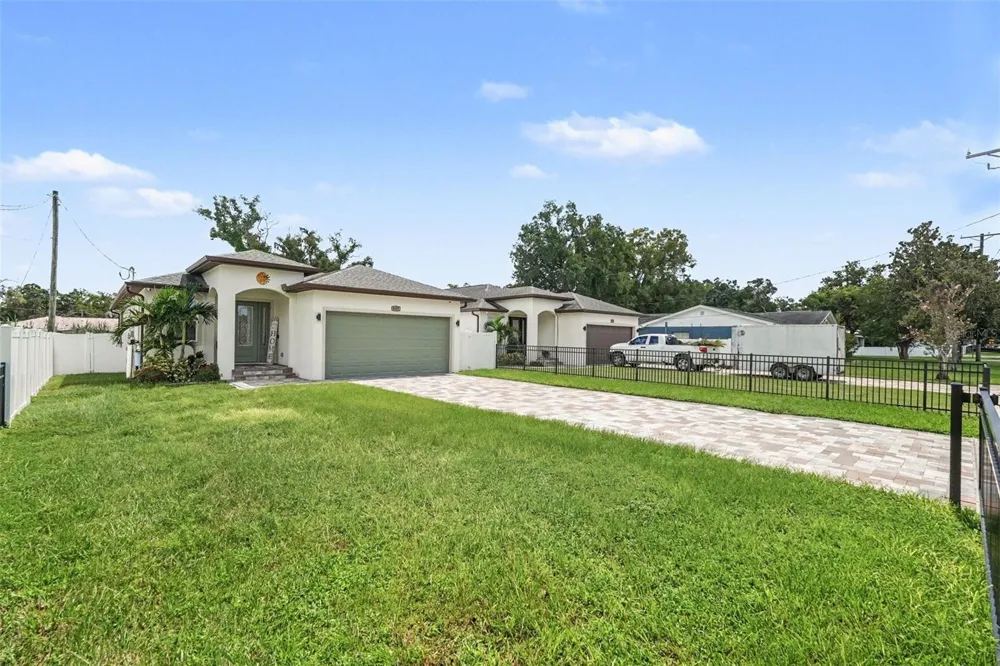 8307 GOMEZ AVENUE Tampa, FL 33614