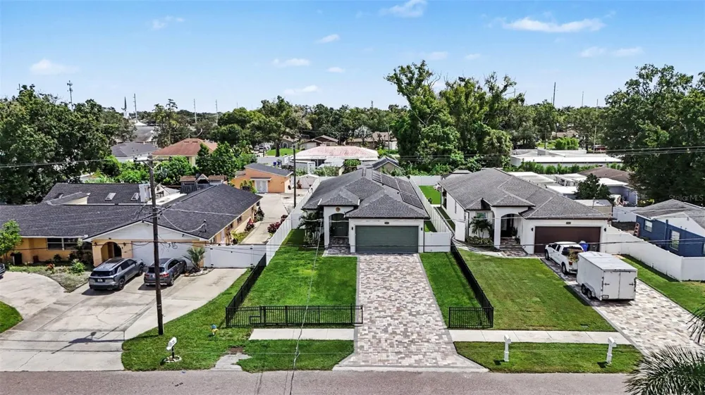 8307 GOMEZ AVENUE Tampa, FL 33614