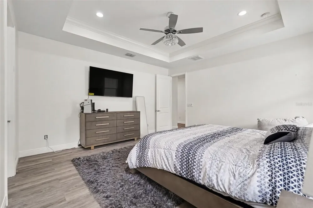 8307 GOMEZ AVENUE Tampa, FL 33614