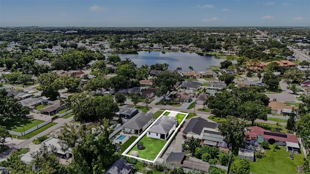 8307 GOMEZ AVENUE Tampa, FL 33614