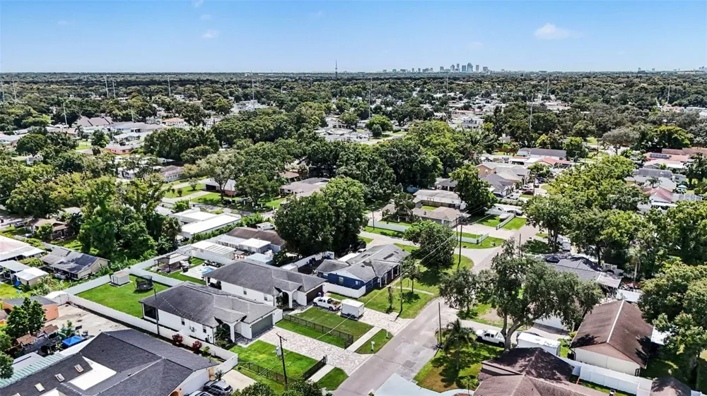 8307 GOMEZ AVENUE Tampa, FL 33614