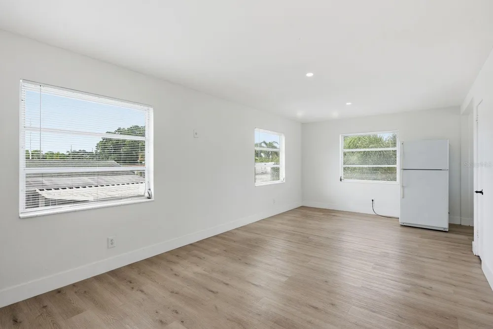 2837 18TH AVENUE #2 St Petersburg, FL 33713