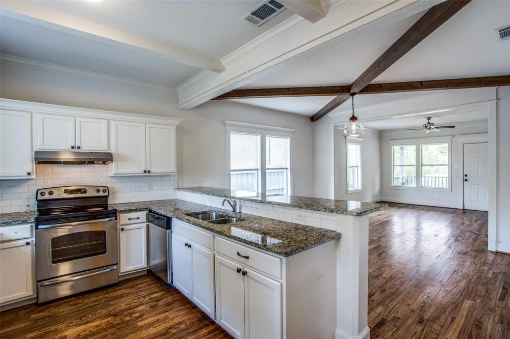 403 Parkview Avenue Dallas, TX 75223