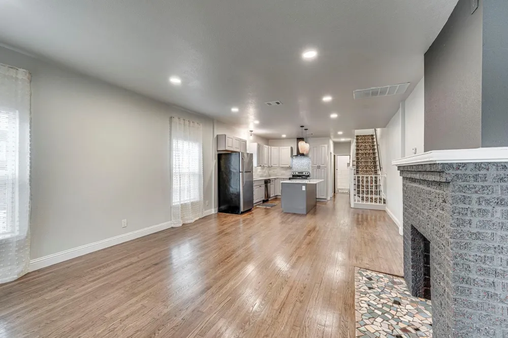 607 W Page Avenue Dallas, TX 75208
