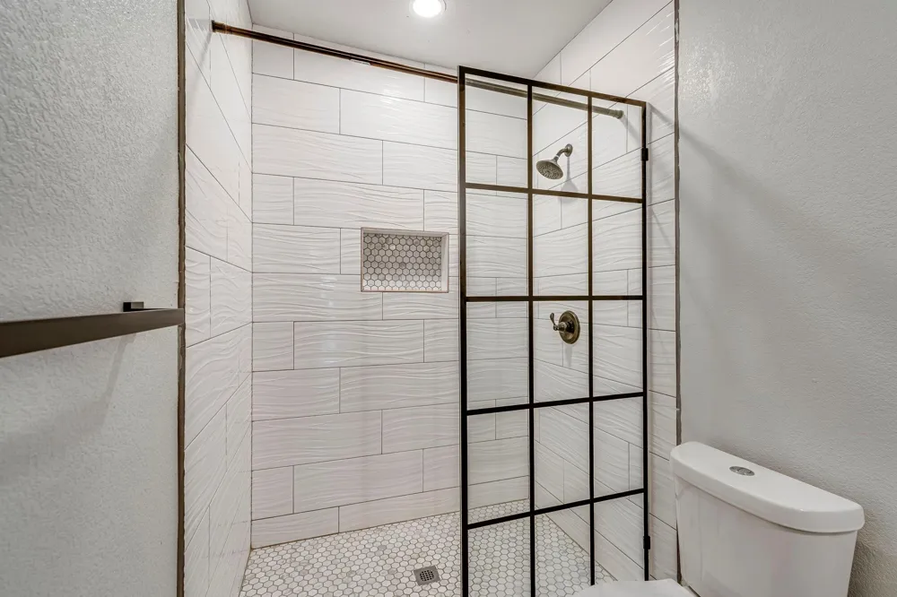 607 W Page Avenue Dallas, TX 75208