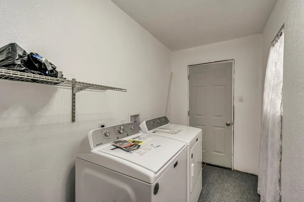 607 W Page Avenue Dallas, TX 75208