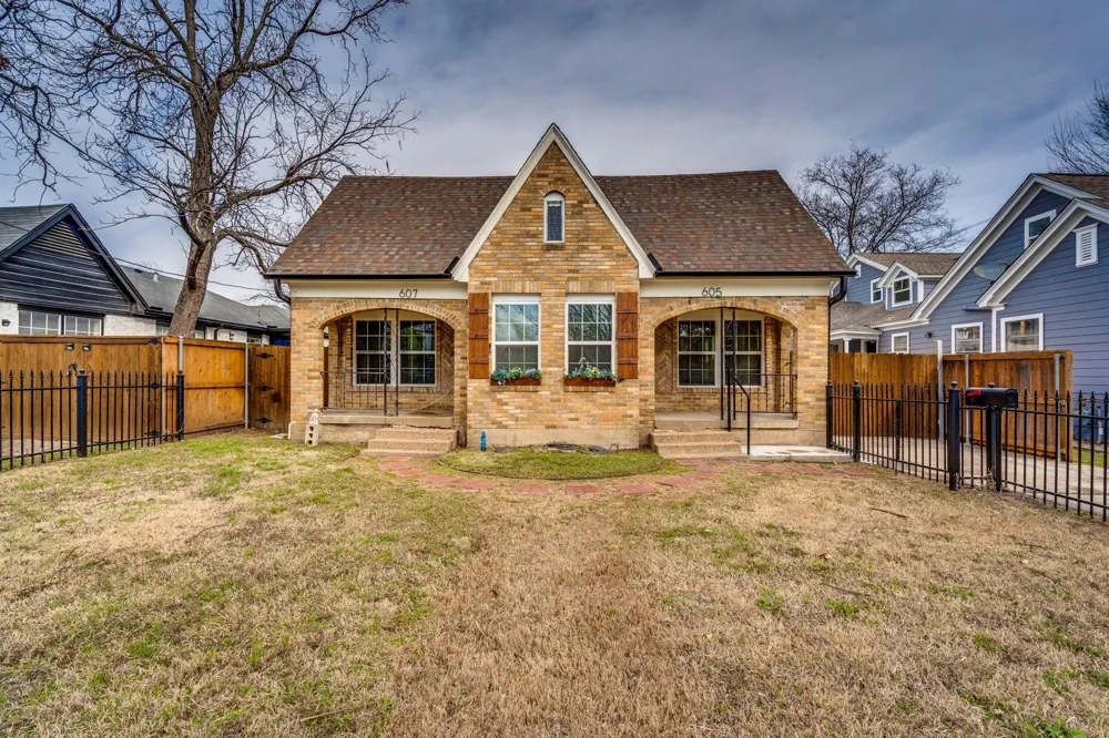 607 W Page Avenue Dallas, TX 75208