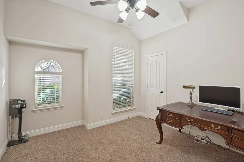 8304 Spitfire Trail Aubrey, TX 76227