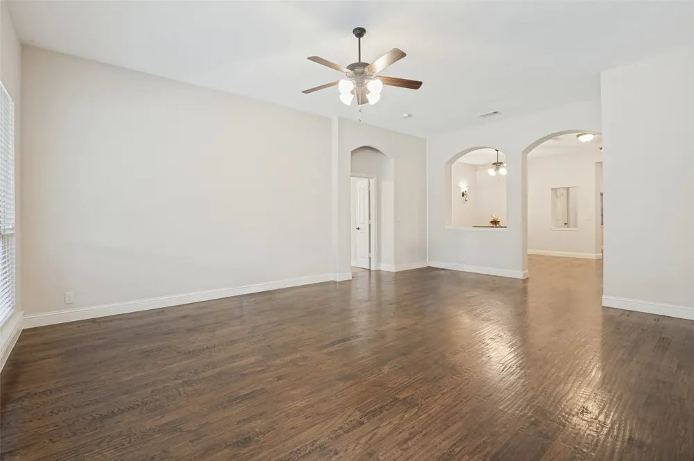 8304 Spitfire Trail Aubrey, TX 76227