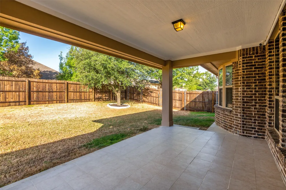 8304 Spitfire Trail Aubrey, TX 76227