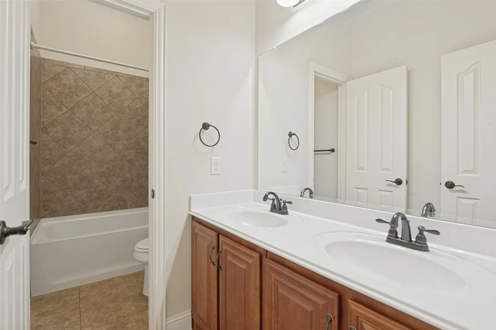8304 Spitfire Trail Aubrey, TX 76227