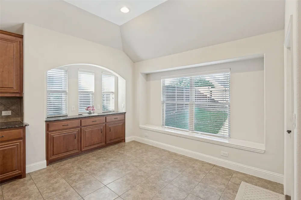 8304 Spitfire Trail Aubrey, TX 76227