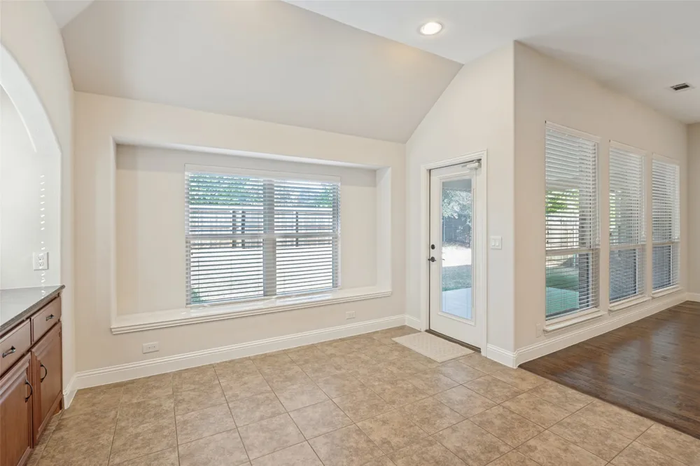 8304 Spitfire Trail Aubrey, TX 76227