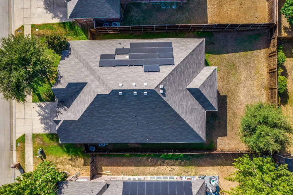 8304 Spitfire Trail Aubrey, TX 76227