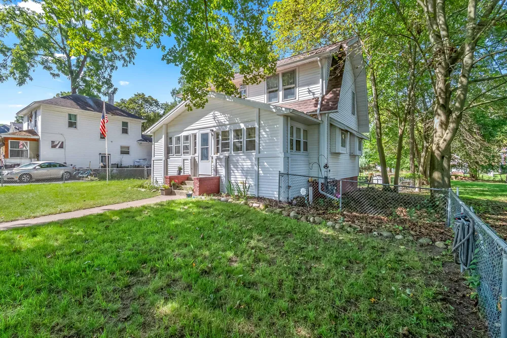 90 Norwood Avenue Hillsdale, MI 49242
