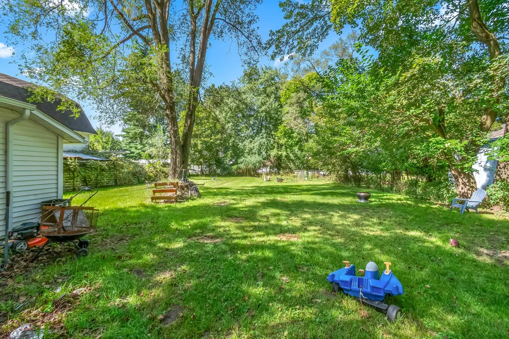 90 Norwood Avenue Hillsdale, MI 49242