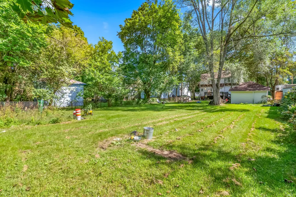 90 Norwood Avenue Hillsdale, MI 49242