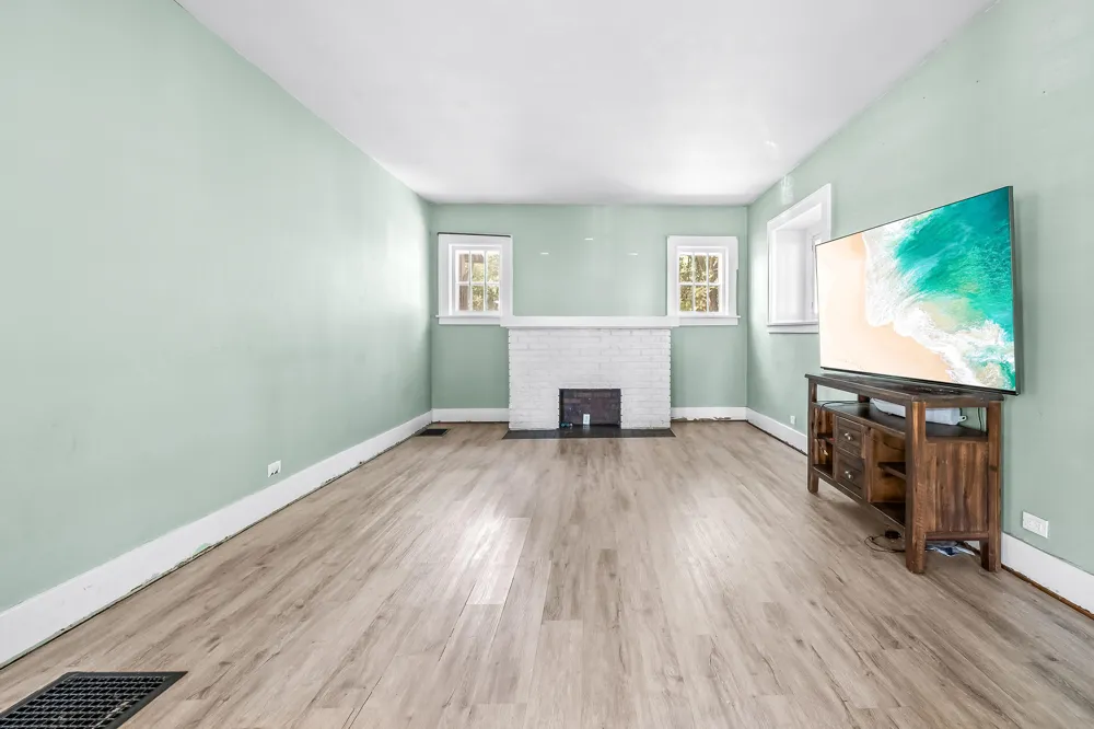 90 Norwood Avenue Hillsdale, MI 49242