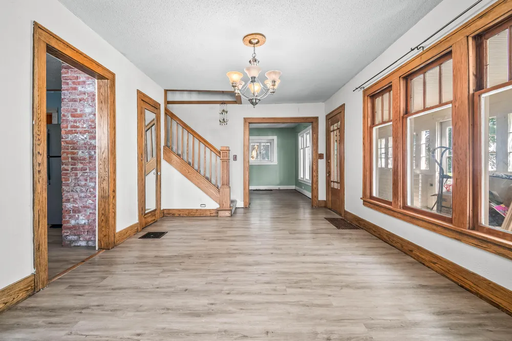 90 Norwood Avenue Hillsdale, MI 49242
