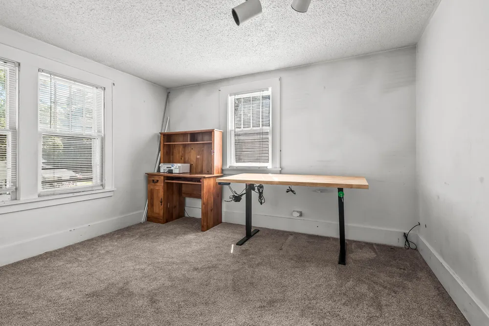90 Norwood Avenue Hillsdale, MI 49242