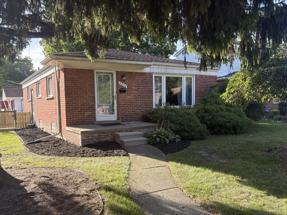 4020 Gertrude Street Dearborn Heights City, MI 48125