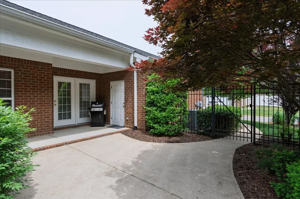 640 Springlake Dr Franklin, TN 37064