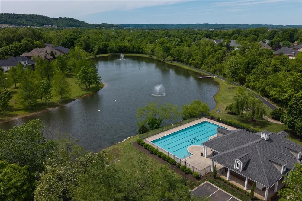 640 Springlake Dr Franklin, TN 37064