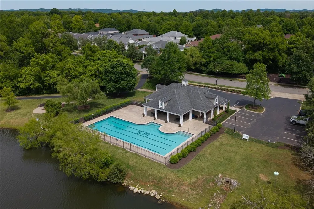 640 Springlake Dr Franklin, TN 37064