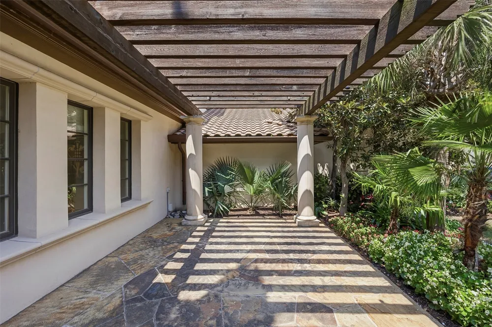 220 La Jolla Cove Westworth Village, TX 76114