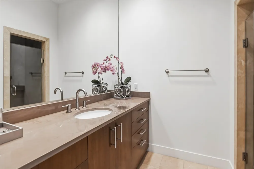 220 La Jolla Cove Westworth Village, TX 76114