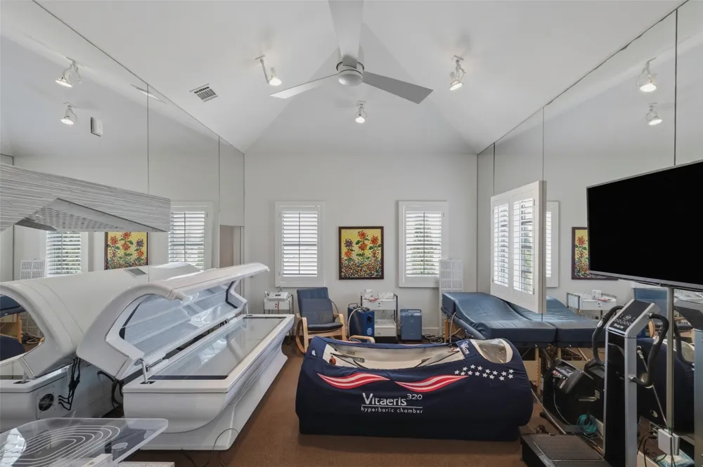 220 La Jolla Cove Westworth Village, TX 76114