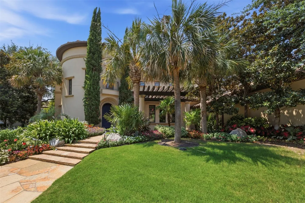 220 La Jolla Cove Westworth Village, TX 76114