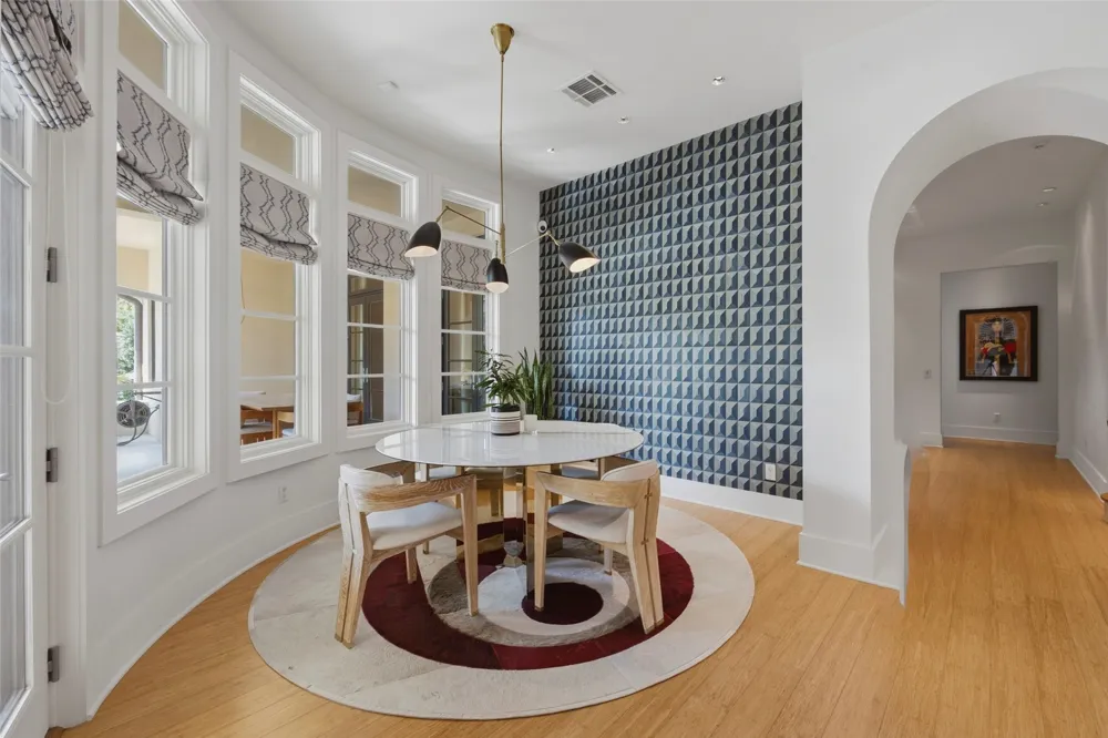 220 La Jolla Cove Westworth Village, TX 76114