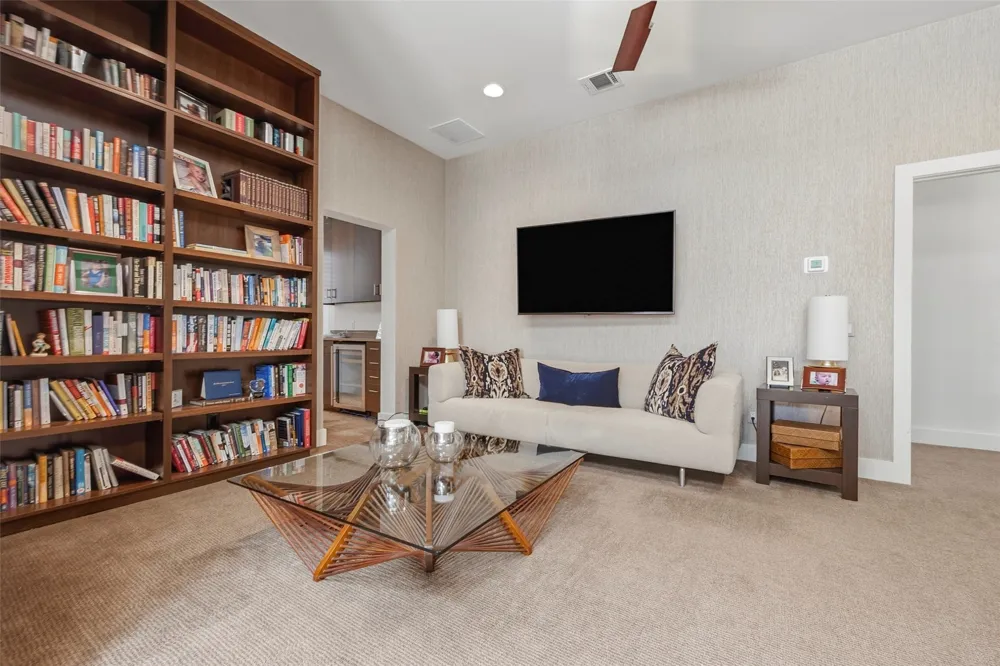 220 La Jolla Cove Westworth Village, TX 76114