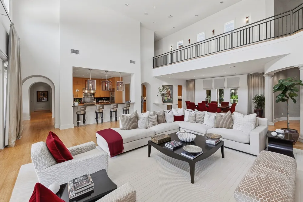 220 La Jolla Cove Westworth Village, TX 76114